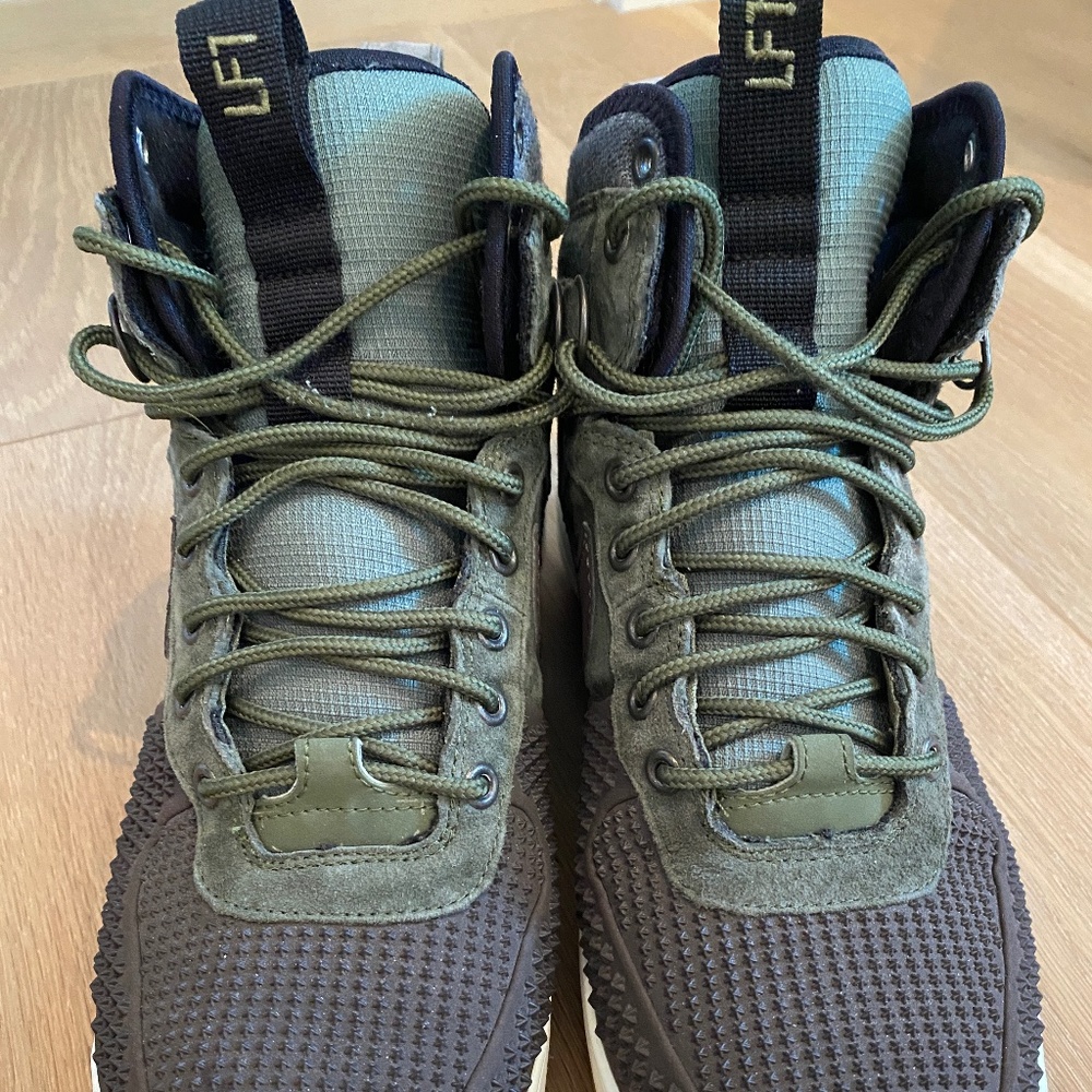 Men's Nike LF1 army green & black 9.5M